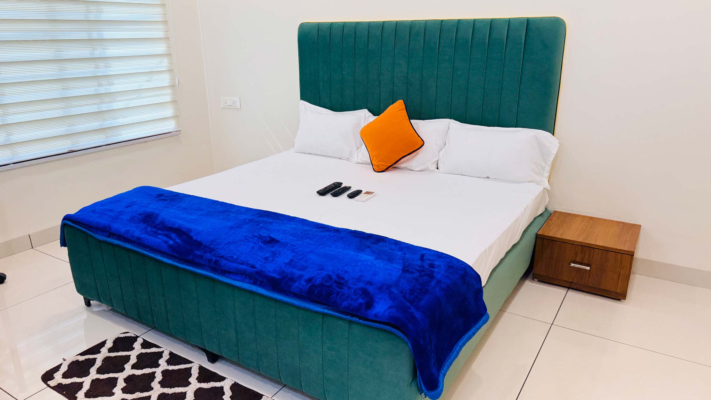Super Executive Room - Bed Detail